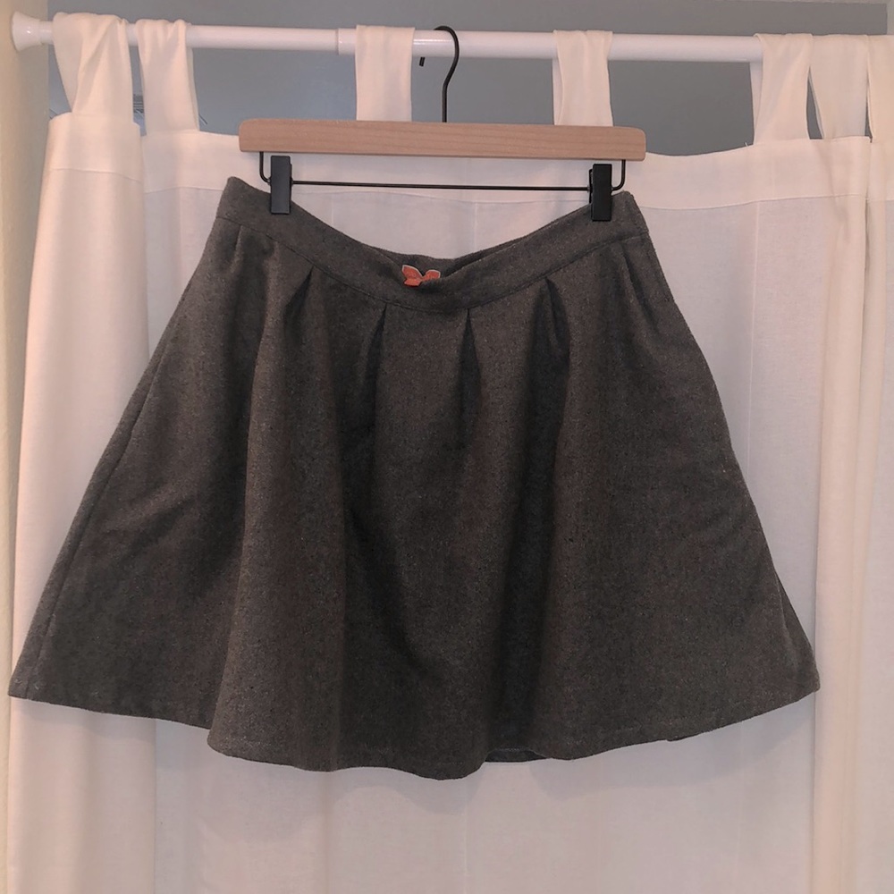 Modcloth So Pleat to Meet You skirt in size Large.